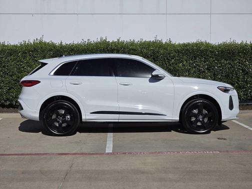 2025 Audi Q5 Premium Plus TFSI quattro S tronic