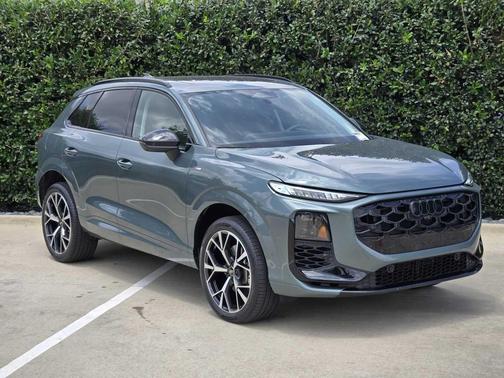 Sage Green Metallic 2026 Audi Q3 TFSI quattro S tronic