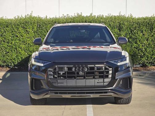 2022 Audi Q8 55 Premium Plus