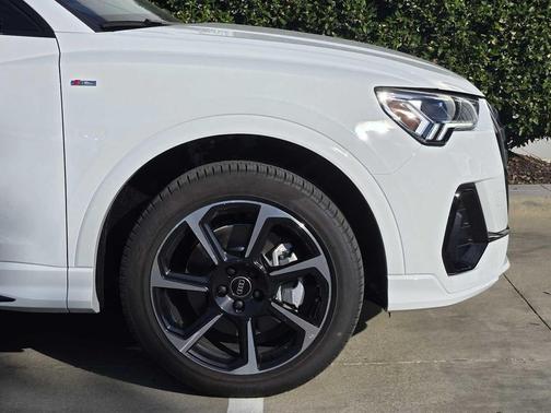 2025 Audi Q3 45 S line Premium Plus