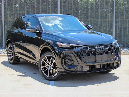 MYTHOS BLACK 2025 Audi Q5 Premium Plus TFSI quattro S tronic