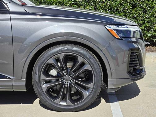 2026 Audi Q7 55 Premium Plus