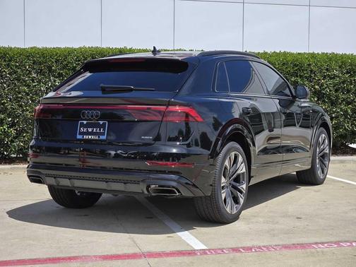2025 Audi Q8 55 Prestige