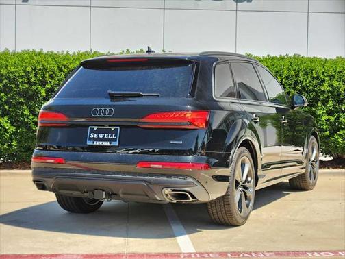 2025 Audi Q7 55 Premium Plus