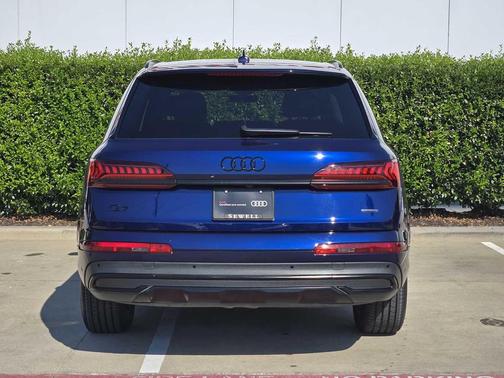 2022 Audi Q7 55 Premium