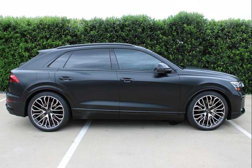 Mythos Black Metallic 2026 Audi SQ8 4.0T Prestige