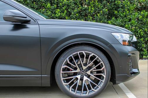 Mythos Black Metallic 2026 Audi SQ8 4.0T Prestige