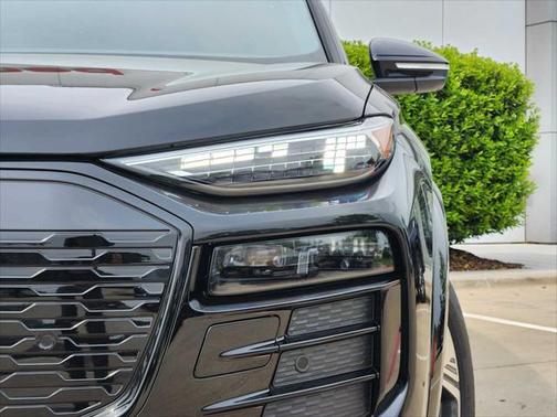2025 Audi Q6 e-tron Premium Plus quattro