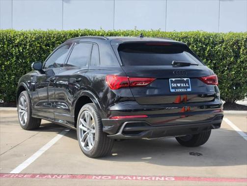 2025 Audi Q3 Premium 45 TFSI S line quattro Tiptronic