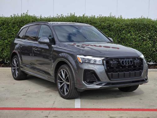 2025 Audi Q7 45 Premium Plus