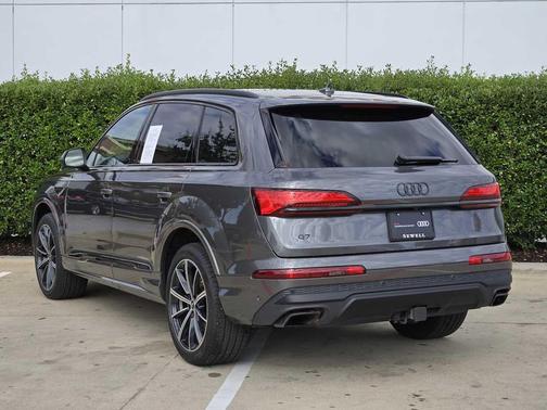 2025 Audi Q7 45 Premium Plus