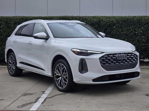 2025 Audi Q5 Premium Plus TFSI quattro S tronic