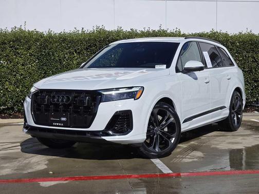 2025 Audi Q7 55 Premium Plus