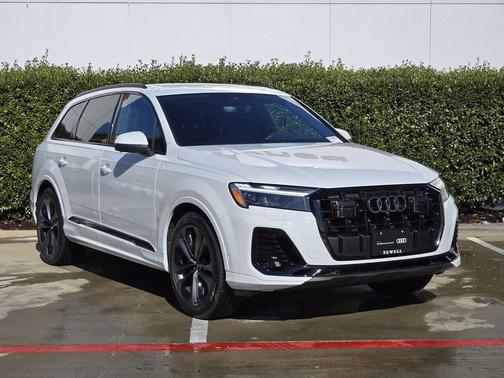 2025 Audi Q7 55 Premium Plus