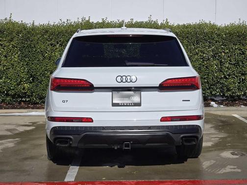2025 Audi Q7 55 Premium Plus