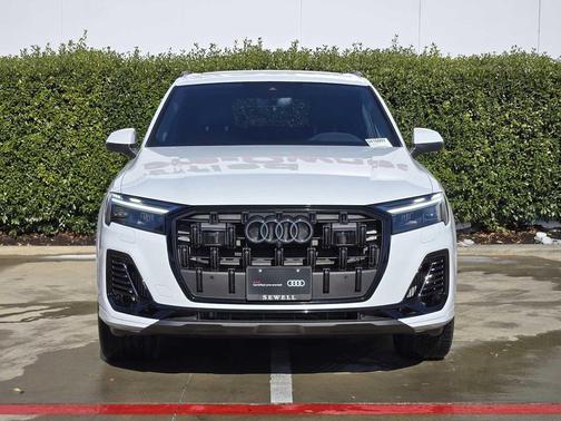 2025 Audi Q7 55 Premium Plus