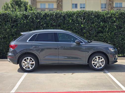 NANO GRAY 2023 Audi Q3 Premium Plus 40 TFSI quattro Tiptronic