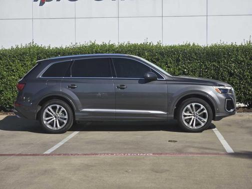 2025 Audi Q7 55 Premium Plus