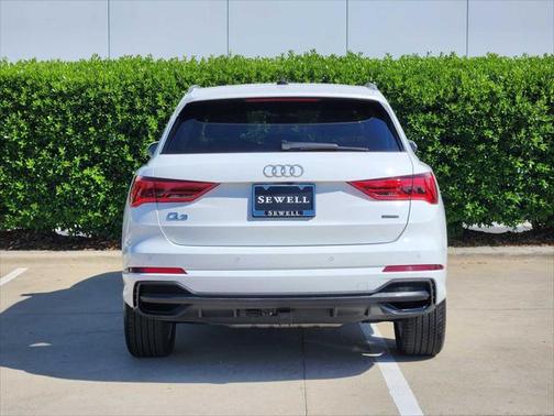 2024 Audi Q3 45 S line Premium Plus