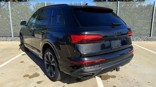 2025 Audi Q7 55 Premium Plus