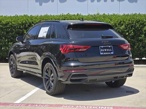2025 Audi Q3 Premium 45 TFSI S line quattro Tiptronic