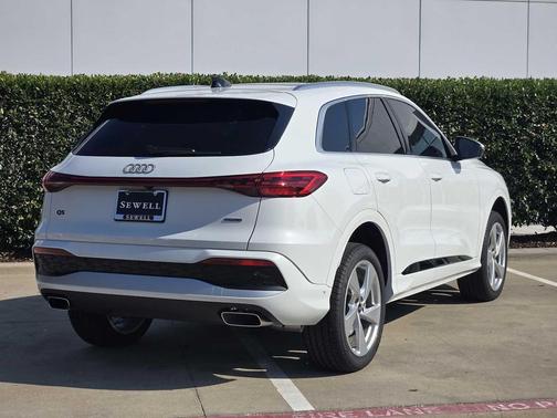 2025 Audi Q5 Premium Plus