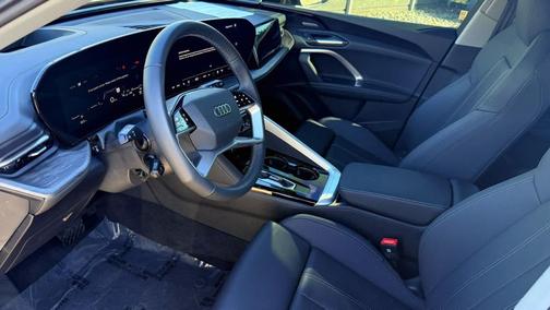 2025 Audi Q5 Premium Plus TFSI quattro S tronic