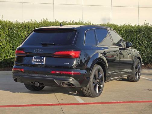 2026 Audi Q7 55 Premium Plus
