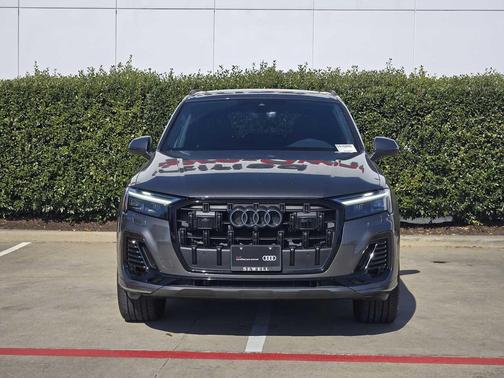 2025 Audi Q7 45 Premium Plus