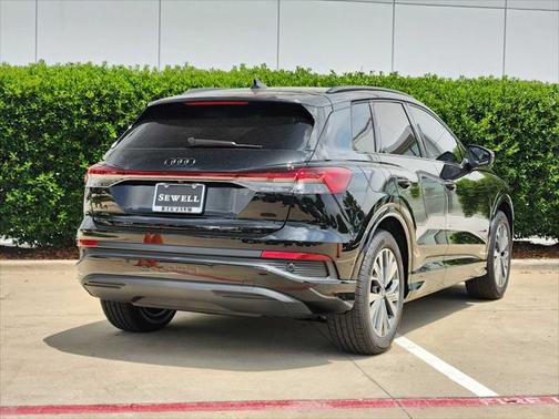 2025 Audi Q4 e-tron Premium 45 quattro