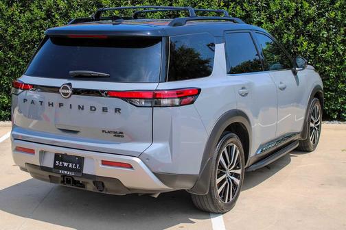 Solid Gray/Super Black 2024 Nissan Pathfinder Platinum