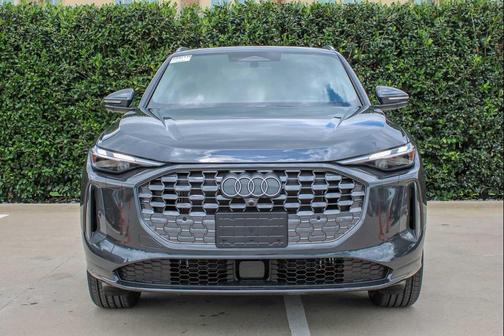 Tambora Gray Metallic 2026 Audi Q5 Premium TFSI quattro S tronic