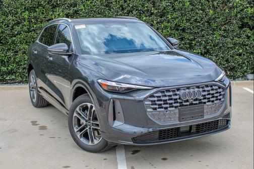 Tambora Gray Metallic 2026 Audi Q5 Premium TFSI quattro S tronic