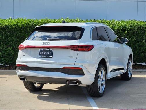 2025 Audi Q5 Premium Plus