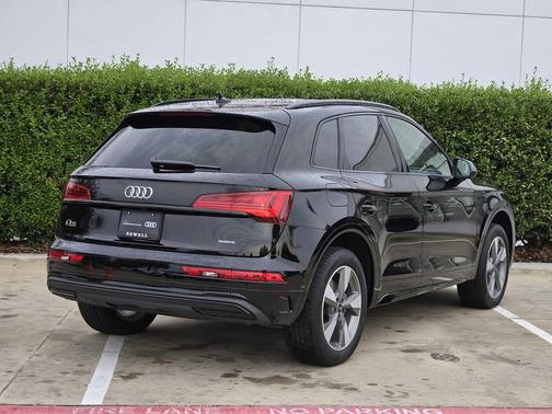 2025 Audi Q5 40 Premium