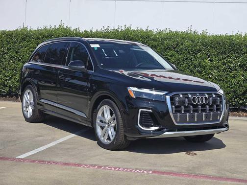 2025 Audi Q7 55 Premium Plus