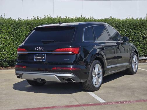 2025 Audi Q7 55 Premium Plus