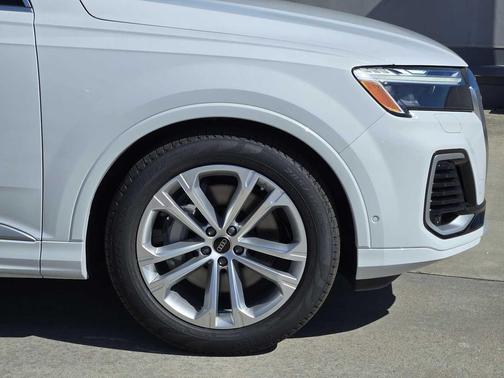 2026 Audi Q7 55 Prestige