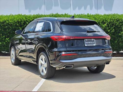 2025 Audi Q5 Premium Plus