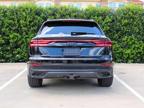Mythos Black Metallic 2023 Audi Q8 55 Prestige