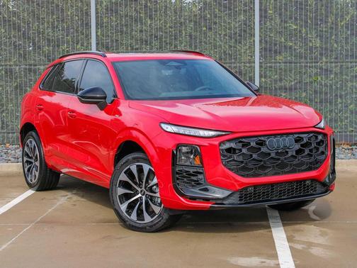 PROGRESSIVE RED 2026 Audi Q3 TFSI quattro S tronic