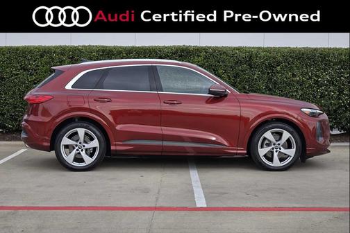 GRENADINE RED 2025 Audi Q5 Prestige TFSI quattro S tronic