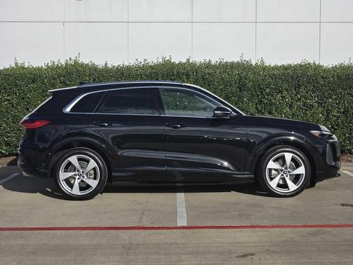 2025 Audi Q5 Prestige TFSI quattro S tronic