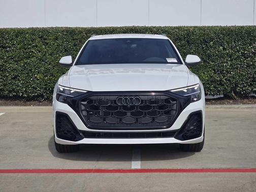 2025 Audi Q8 55 Premium Plus