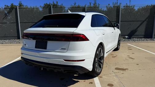 2025 Audi Q8 55 Premium Plus