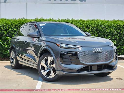 2025 Audi Q6 e-tron Premium Plus quattro