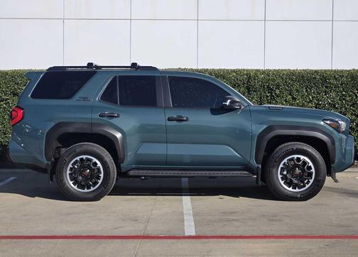 2025 Toyota 4Runner TRD Off Road