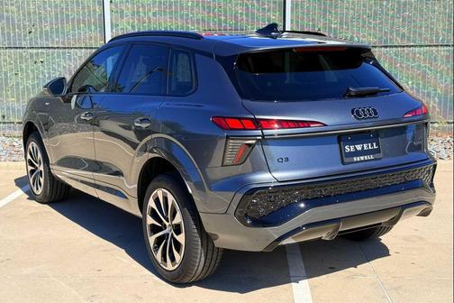 Daytona Gray Pearl Effect 2026 Audi Q3 TFSI quattro S tronic