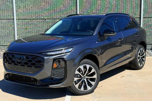 Daytona Gray Pearl Effect 2026 Audi Q3 TFSI quattro S tronic