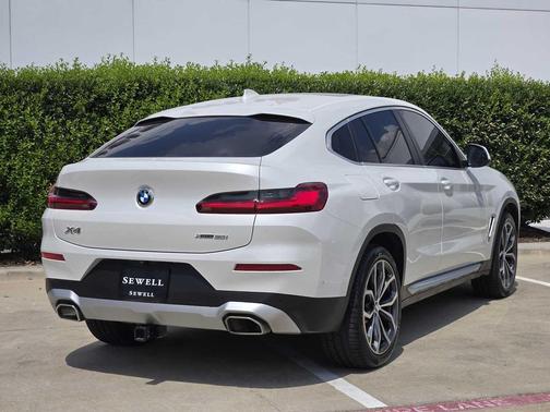 2022 BMW X4 xDrive30i